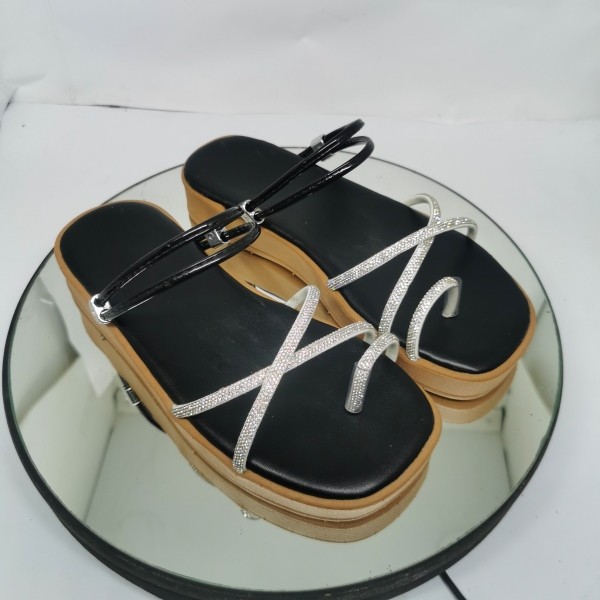 PAPETE BIANCA PRETA A VISTA R$29,90