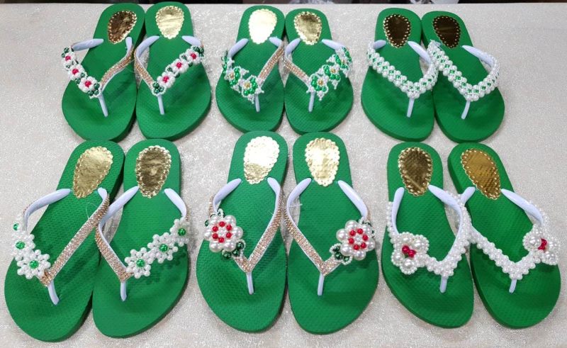 CHINELO - VERDE - BORDADO A MÃO A VISTA CADA PAR SAI A R$23,85